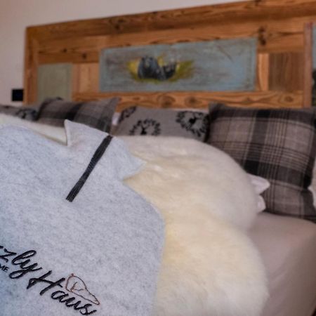 Grizzly Haus & Frosch Restaurant - Teritoria Bed & Breakfast Варена Екстериор снимка