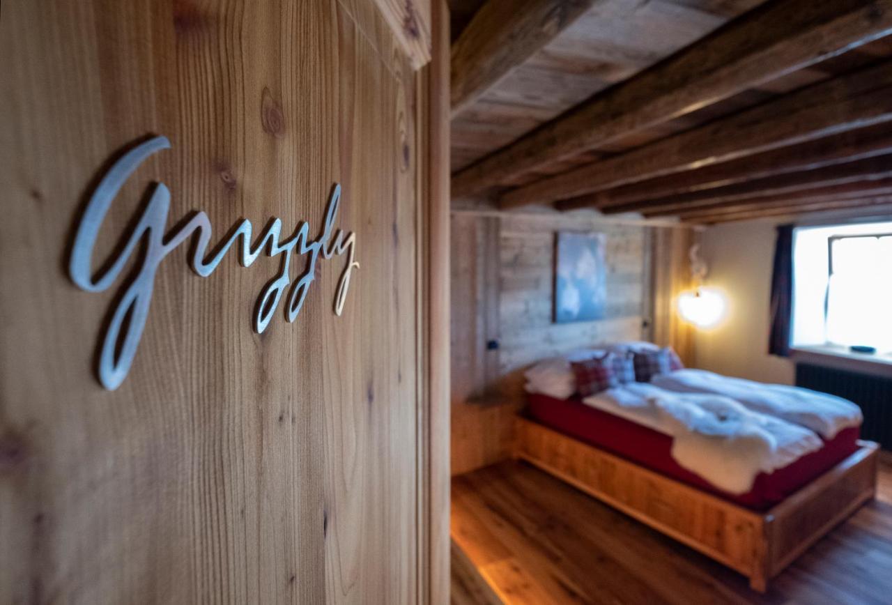 Grizzly Haus & Frosch Restaurant - Teritoria Bed & Breakfast Варена Екстериор снимка