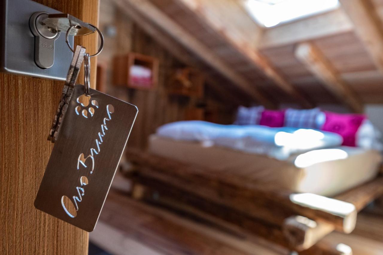 Grizzly Haus & Frosch Restaurant - Teritoria Bed & Breakfast Варена Екстериор снимка