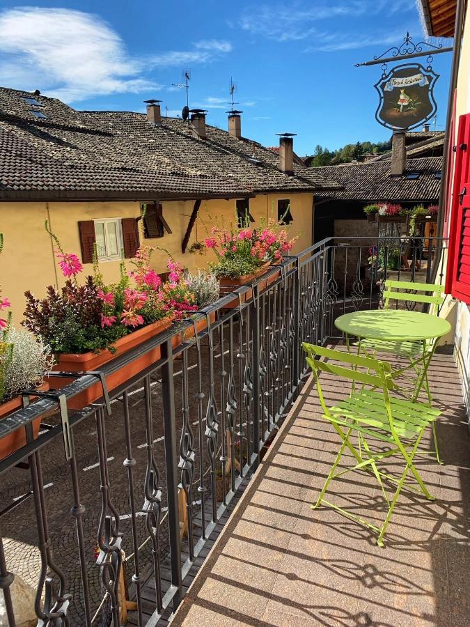 Grizzly Haus & Frosch Restaurant - Teritoria Bed & Breakfast Варена Екстериор снимка