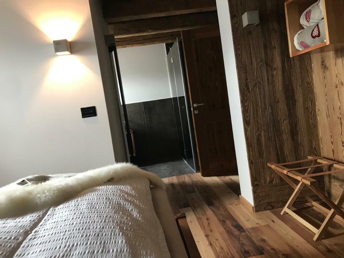 Grizzly Haus & Frosch Restaurant - Teritoria Bed & Breakfast Варена Екстериор снимка
